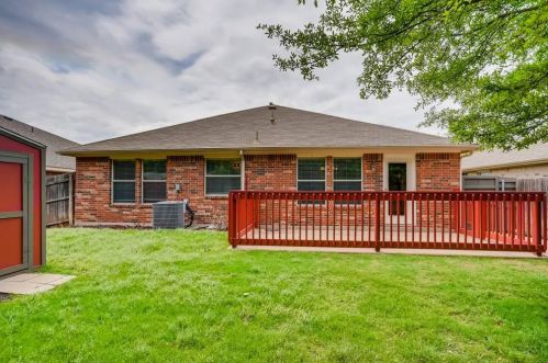 6805 Dream Dust Dr, Fort Worth, TX 76180-5117