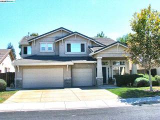 1290 Leaning Oak Dr, Los Angeles, CA 94513-6147