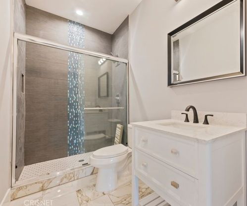 7960 Amestoy Ave, Van Nuys CA  91406-1603 exterior