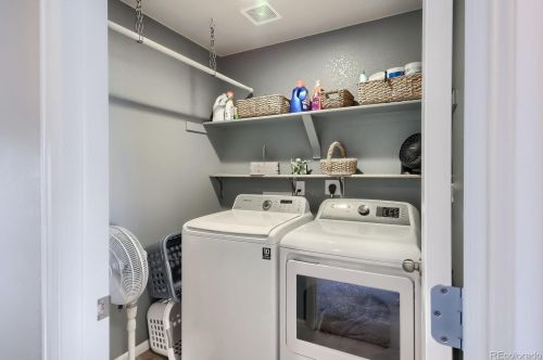 26901 Roxbury Pl, Denver CO  80016-7528 exterior