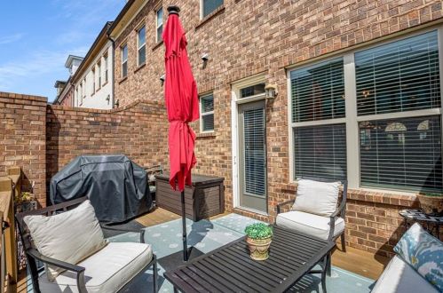 3639 Brookleigh Ln, Atlanta GA  30319-2219 exterior