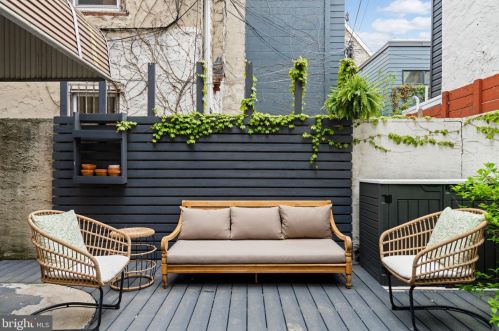 771 12 St, Philadelphia PA 19123-1960 exterior