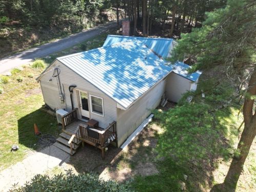 622 Mays Mill Rd, Franklin, PA 16323-8506