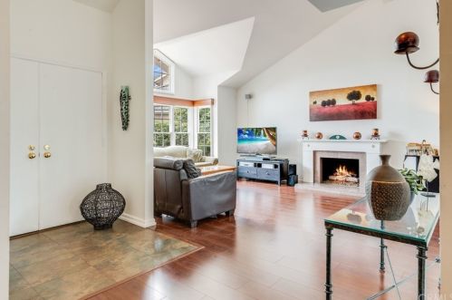 8 Dorchester, Irvine CA  92620-2614 exterior