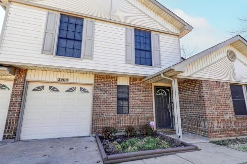 2909 Forest Creek Dr, Fort Worth TX  76123-1075 exterior
