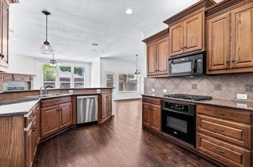 1508 Bluebonnet Way, Carrollton TX 75007-1216 exterior