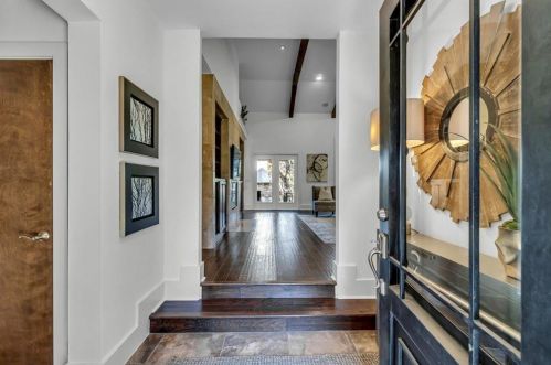 1300 Brians Meadow Cv, Austin TX  78746-6757 exterior