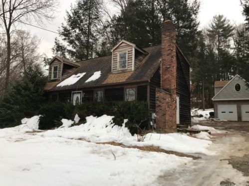 96 Glen Rd, Sandy Hook, CT 06482-1151