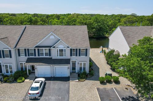 27 Osprey Ln, Berkeley Township, NJ 08721-2062
