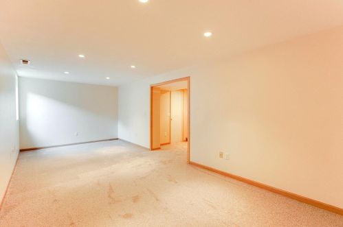 1726 Flamingo Dr, Saint Paul MN  55122-1143 exterior