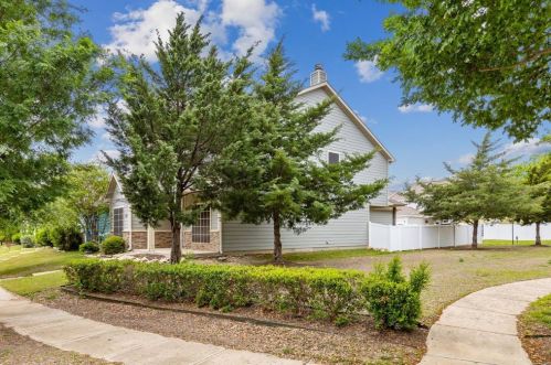 11013 Dillon St, Fort Worth TX  76179-5323 exterior