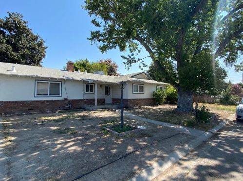 1645 Shirley Ct, Modesto, CA 95358-1620
