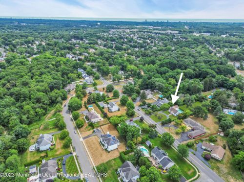 232 Cold Indian Spg Rd, Tinton Falls NJ 07712-3224 exterior