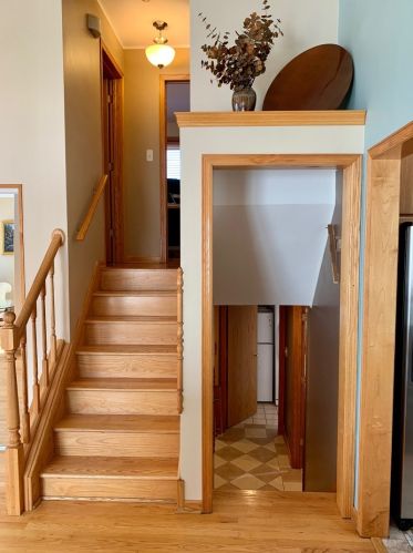 8453 North Ter, Niles IL  60714-2369 exterior