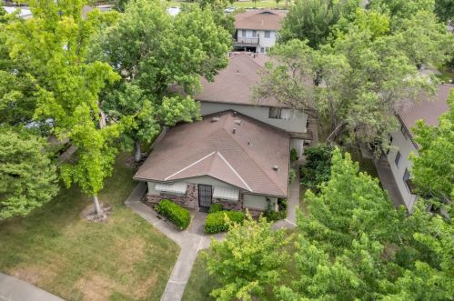 6452 Bremen Dr, Citrus Heights, CA 95621-5352