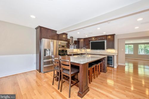 1306 Leister Dr, Silver Spring MD 20904-1547 exterior