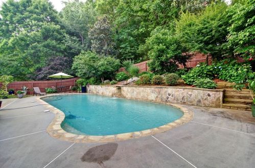 2200 Foxboro Ln, Atlanta GA  exterior