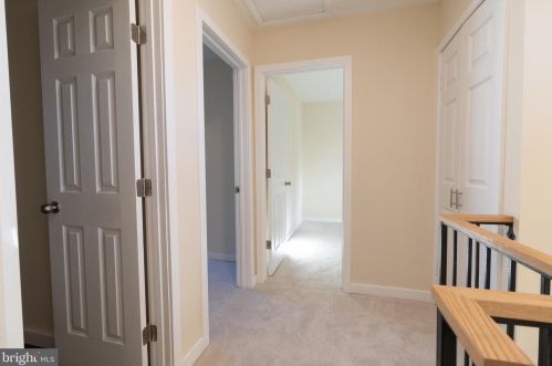 13378 Hungerford Pl, Herndon VA  20170-4365 exterior