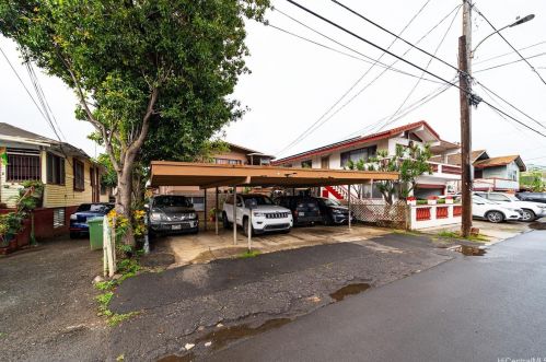 2007 Ahuula St, Honolulu, HI 96819-4008