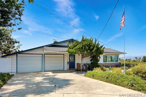 247 Murray Dr, El Cajon, CA 92020-4113