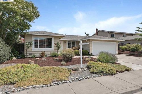 7814 Knollbrook Dr, Pleasanton, CA 94588-3627