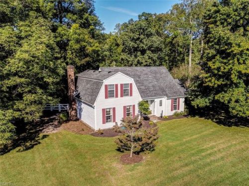 3 Wenley Cir, Smithfield, VA 23430-2649