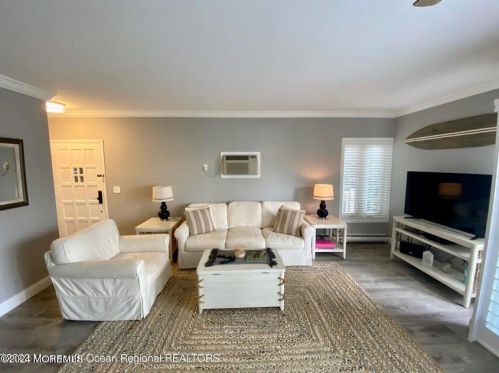 534 Washington Blvd, Wall Township, NJ 08750-2905
