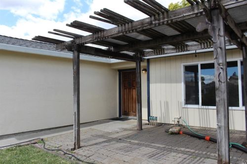 725 Northampton Dr, Vacaville, CA 95687-6727