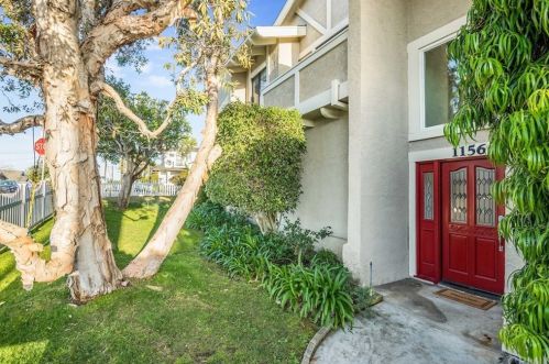 1156 10th St, Manhattan Beach, CA 90266-6020