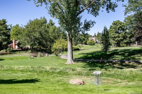 7597 Rosemary Cir, Englewood CO 80112-6421 exterior