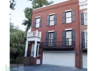 52 Thatcher Ln, Savannah, GA 31410-3855