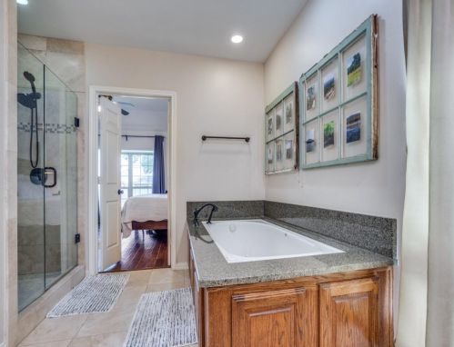 2139 Lavaca Trl, Carrollton TX 75010-4025 exterior