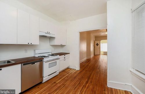 136 53rd St, Philadelphia, PA 19139-2612