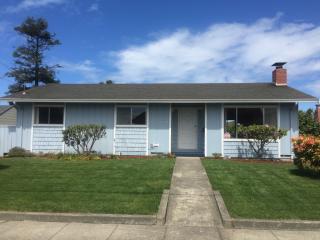 927 Carson St, Eureka, CA 95501-4259