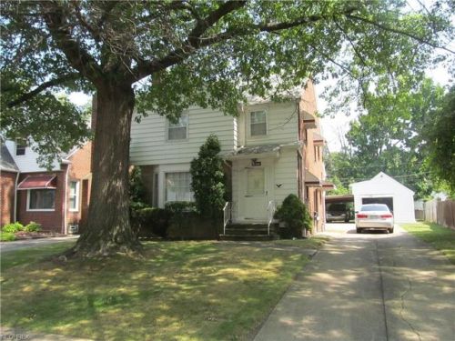 1811 Idlehurst Dr, Cleveland OH  44117-1878 exterior