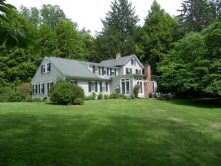 17 Old Rock Ln, Norwalk, CT 06850-2206