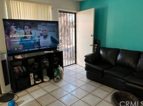 8301 Wilbarn St, Paramount, CA 90723-2744