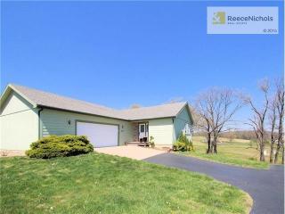 4150 Tonganoxie Rd, Leavenworth, KS 66048-5366