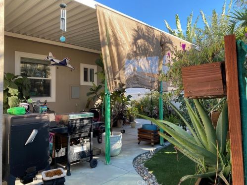 5 Ash Via, Anaheim CA  92801-1022 exterior