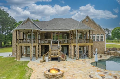 3600 Pointer Rd, Loganville, GA 30052-2864