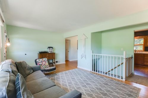 207 County Rd F, Saint Paul MN  55110-3845 exterior