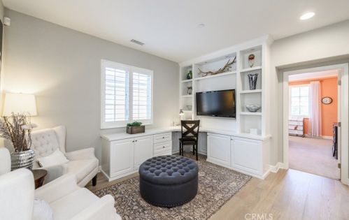 126 Long Fence, Irvine CA  92602-1807 exterior
