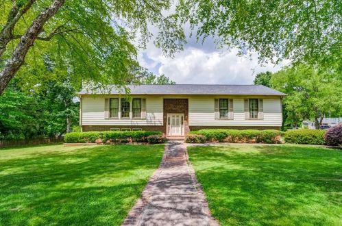 2857 Bent Creek Dr, Kennesaw, GA 30152-2621