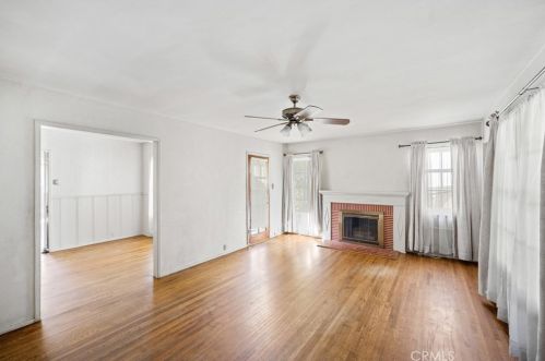 3604 Montrose Ave, Glendale, CA 91214-3229