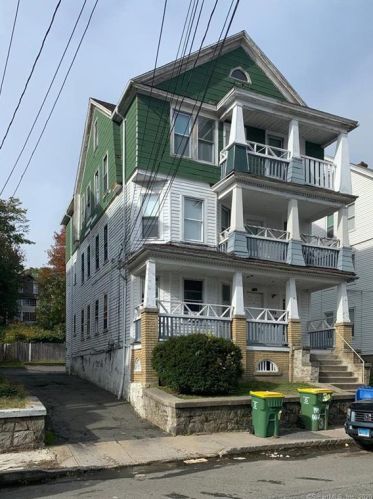 199 Alder St, Waterbury, CT 06708-3508