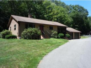58 Ball Rd, Kingston, NH 03848-3608