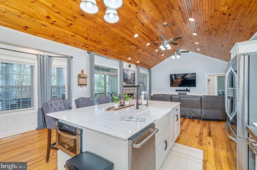 487 Vixen Ln, Gerrardstown WV  25420-4459 exterior