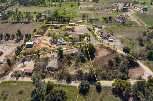 313 Penn St, Ramona, CA 92065-1582