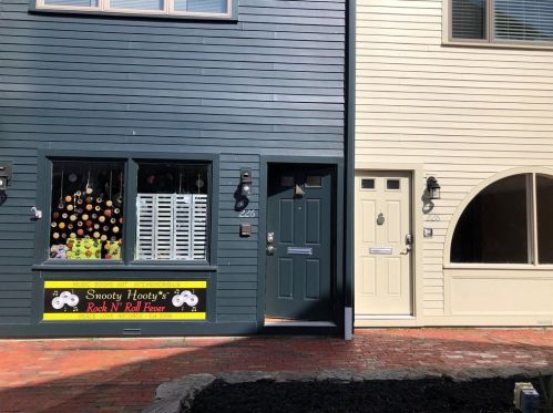 226 Goddard Row, Middletown, RI 02840-6607