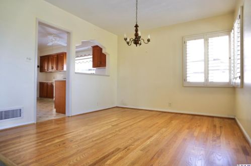 257 Cumberland Rd, Glendale CA  91202-1342 exterior